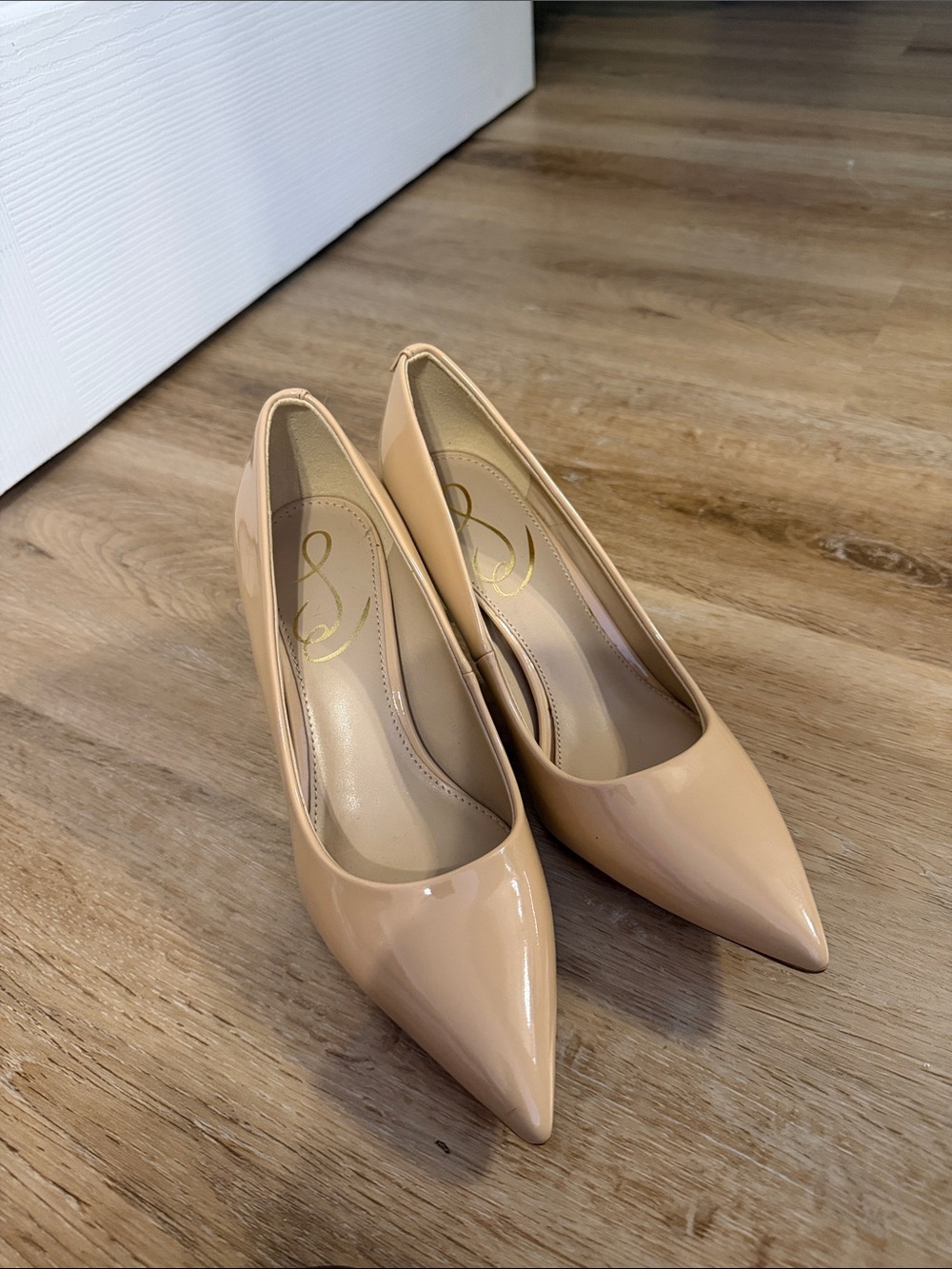 Sam Edelman Pointed Toe Heels in Beige US 5